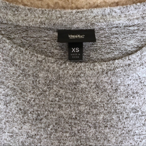 Mossimo Cold Shoulder Asymmetrical Sweater Sz XS/S - Picture 2 of 4